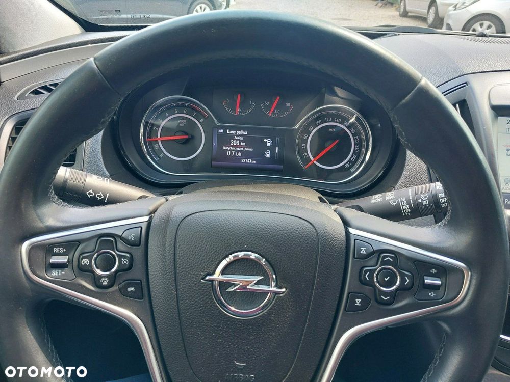 Opel Insignia - 24