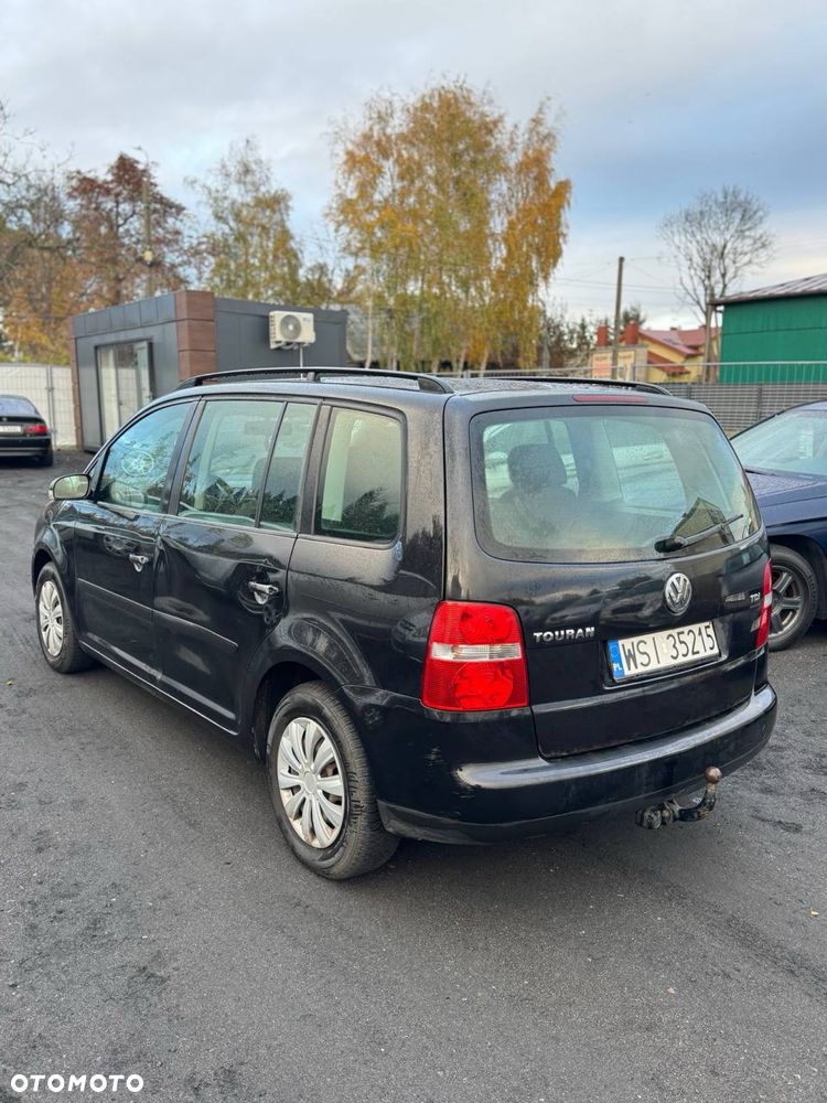 Volkswagen Touran 2005 photo 4