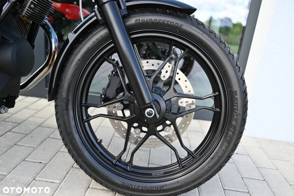 Moto Guzzi V7 - 27