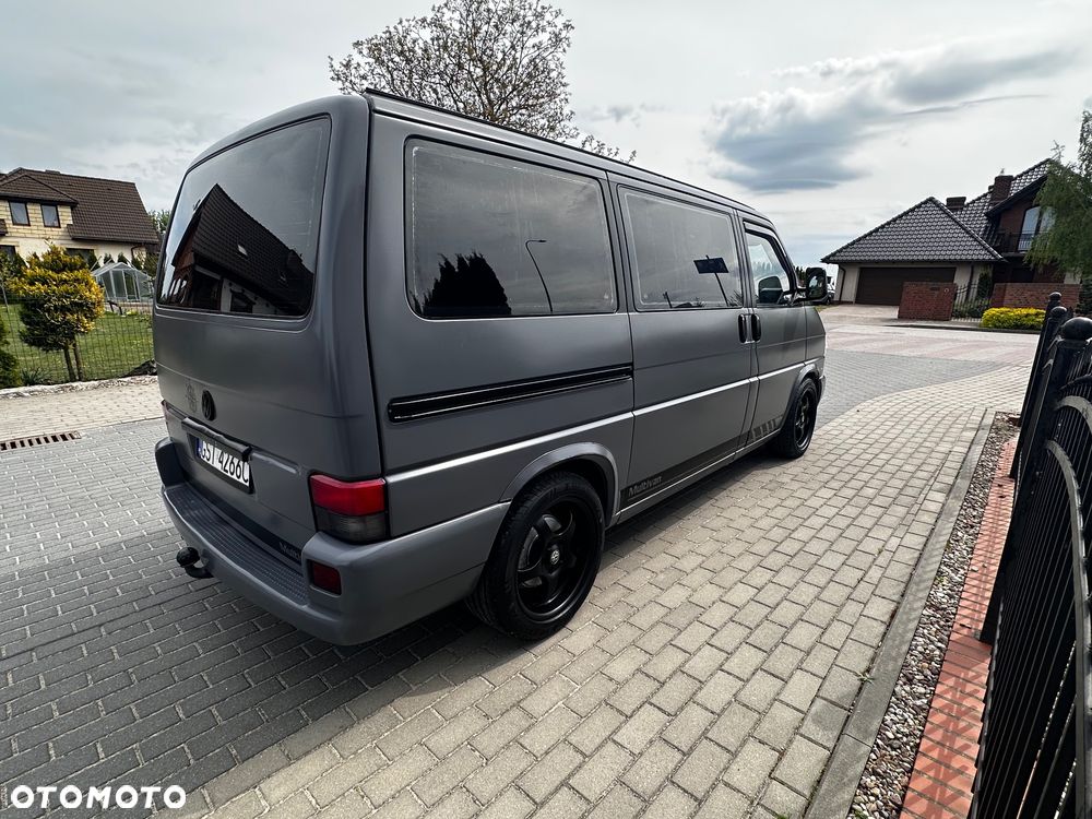 Volkswagen Multivan - 7