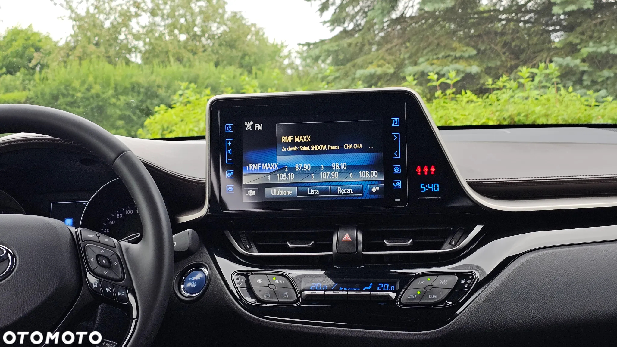 Toyota C-HR Hybrid Lounge - 35
