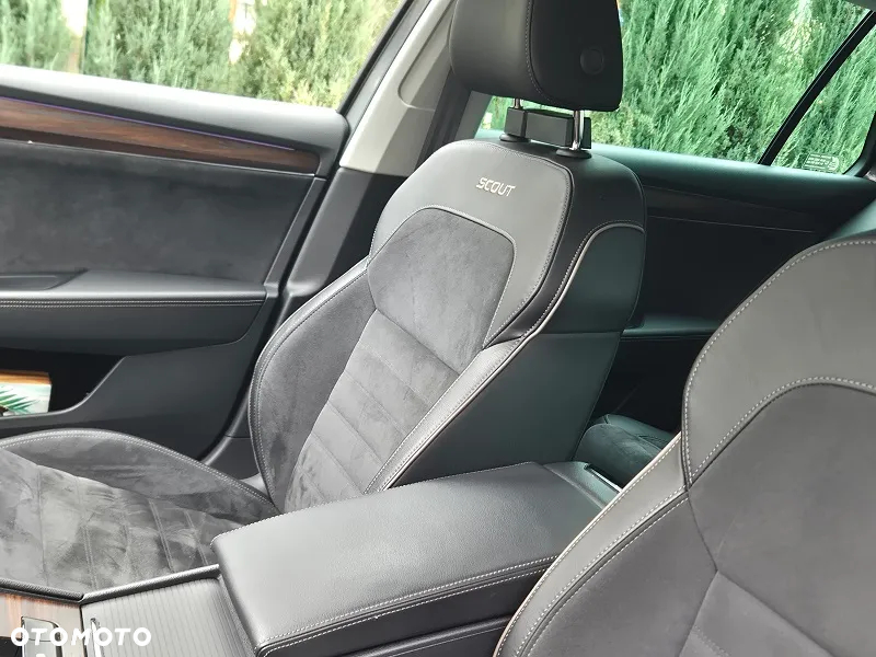 Skoda Superb 2.0 TSI 4x4 Scout DSG - 17