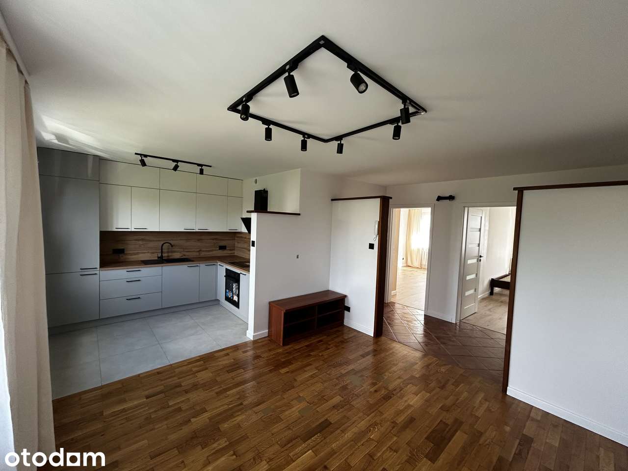 Mieszkanie po generalnym remoncie, 3 pokoje 60 m2