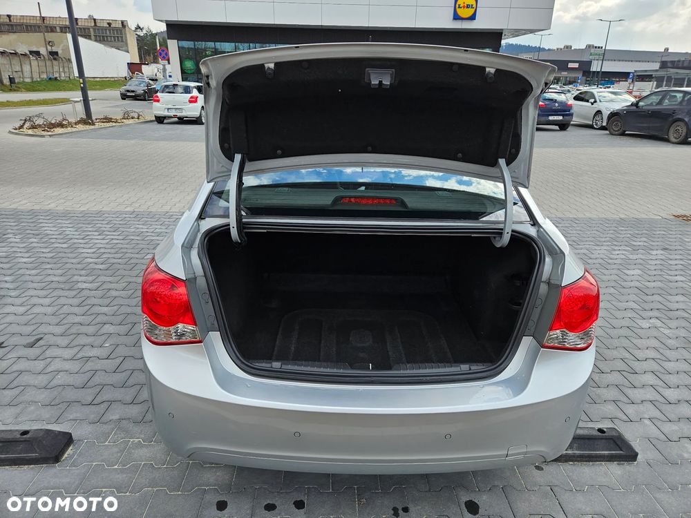 Chevrolet Cruze 1.8 LT - 10