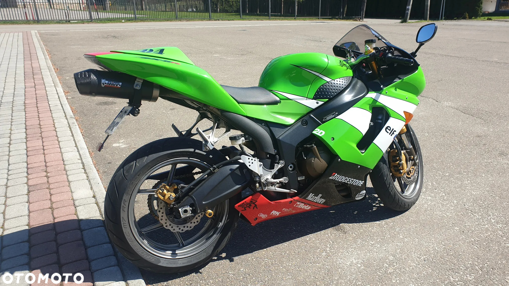 Kawasaki ZX - 3