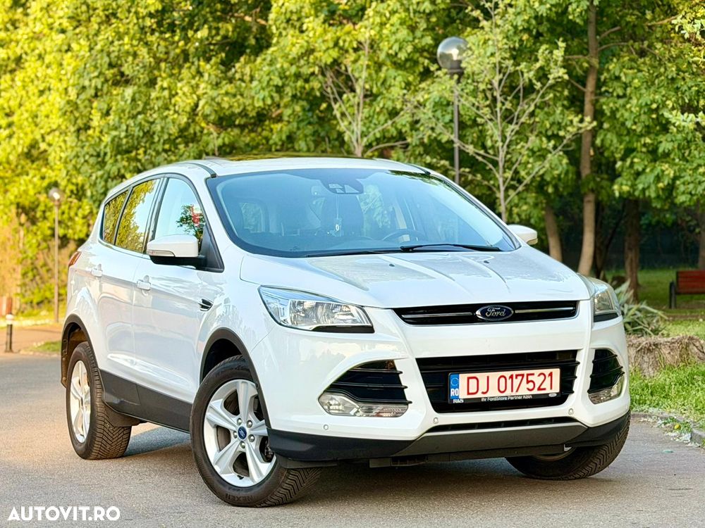 Ford Kuga 1.6 EcoBoost 2x4 Titanium - 3
