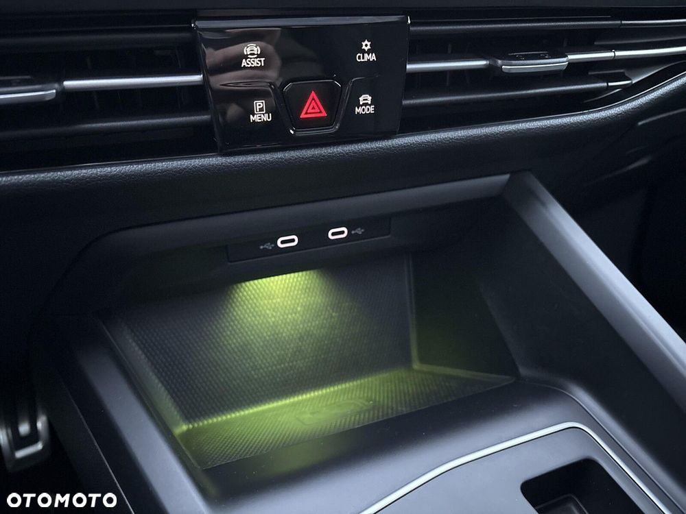 Volkswagen Golf - 28