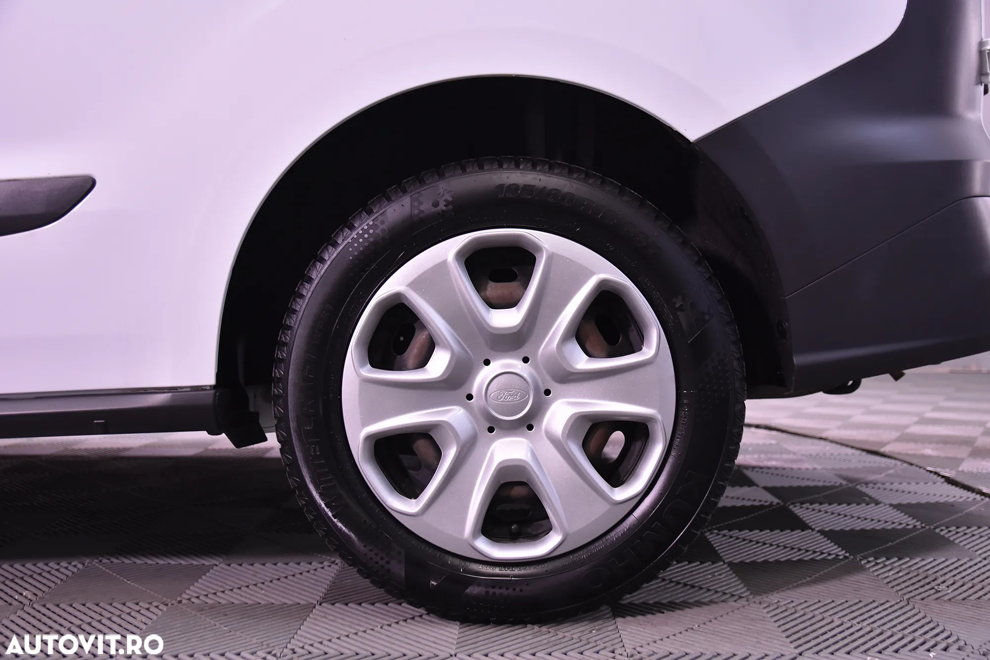 Ford Transit Custom Courier - 11