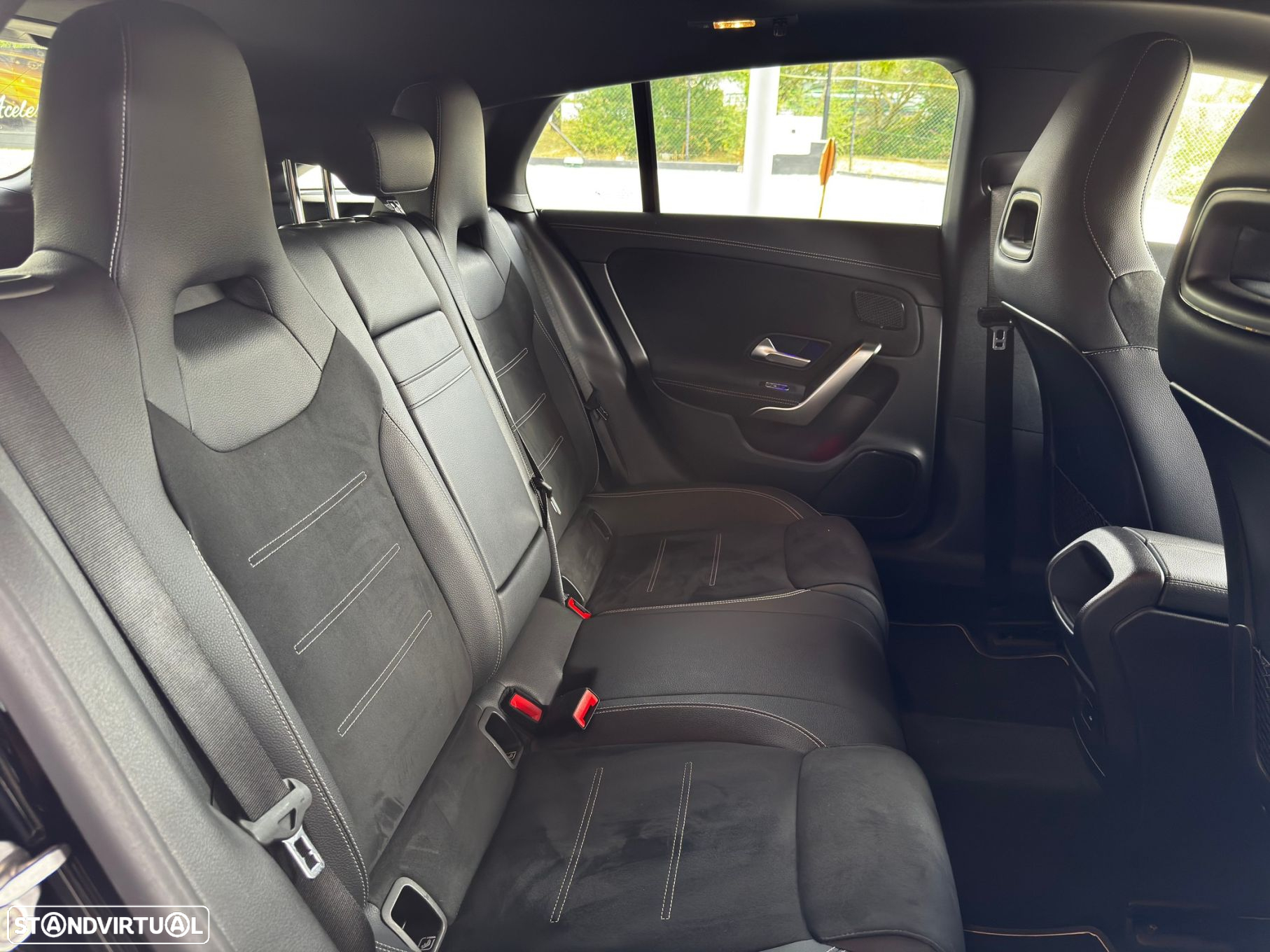 Mercedes-Benz CLA 250 e Shooting Brake AMG Line - 44