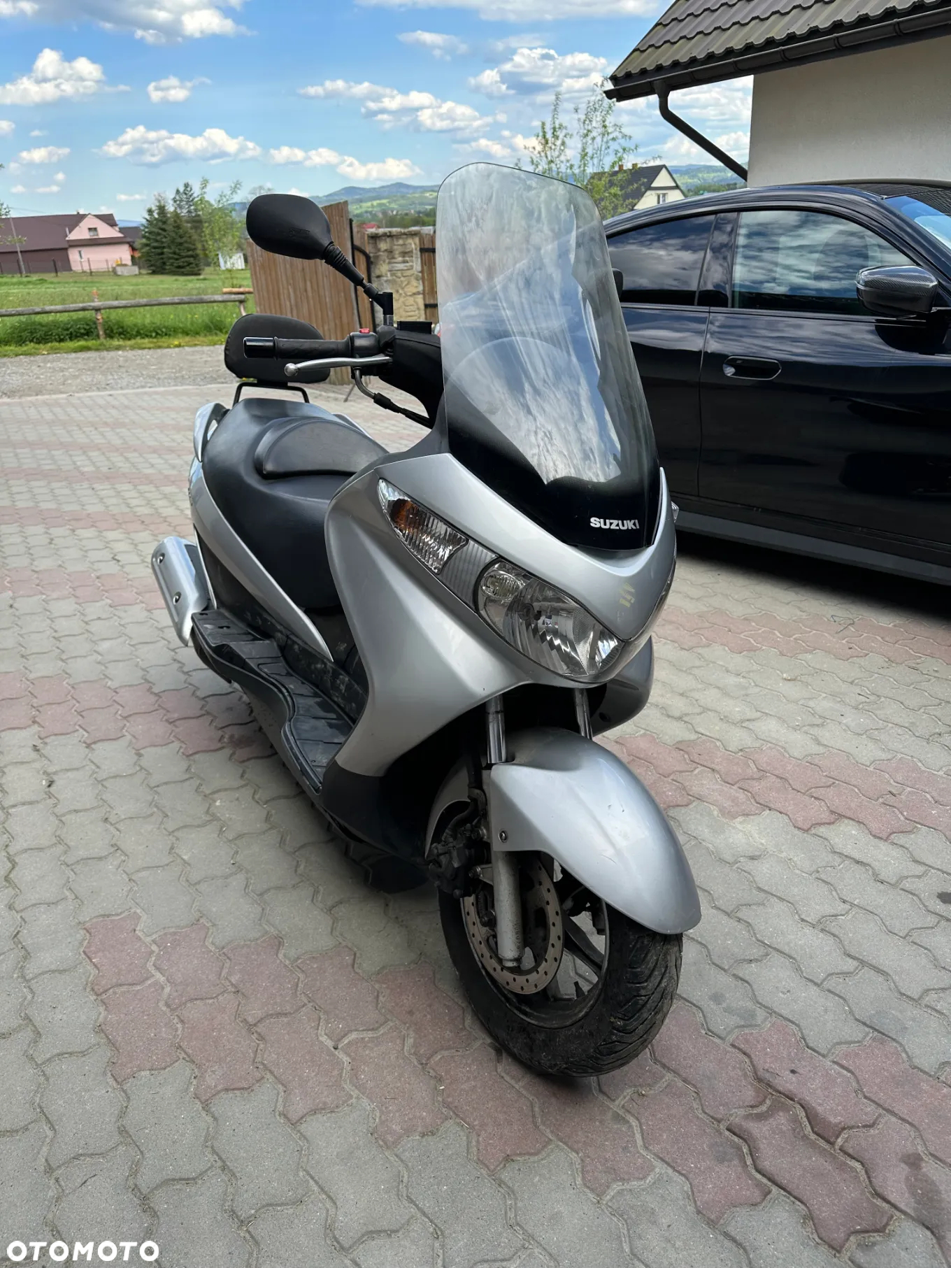 Suzuki Burgman - 10