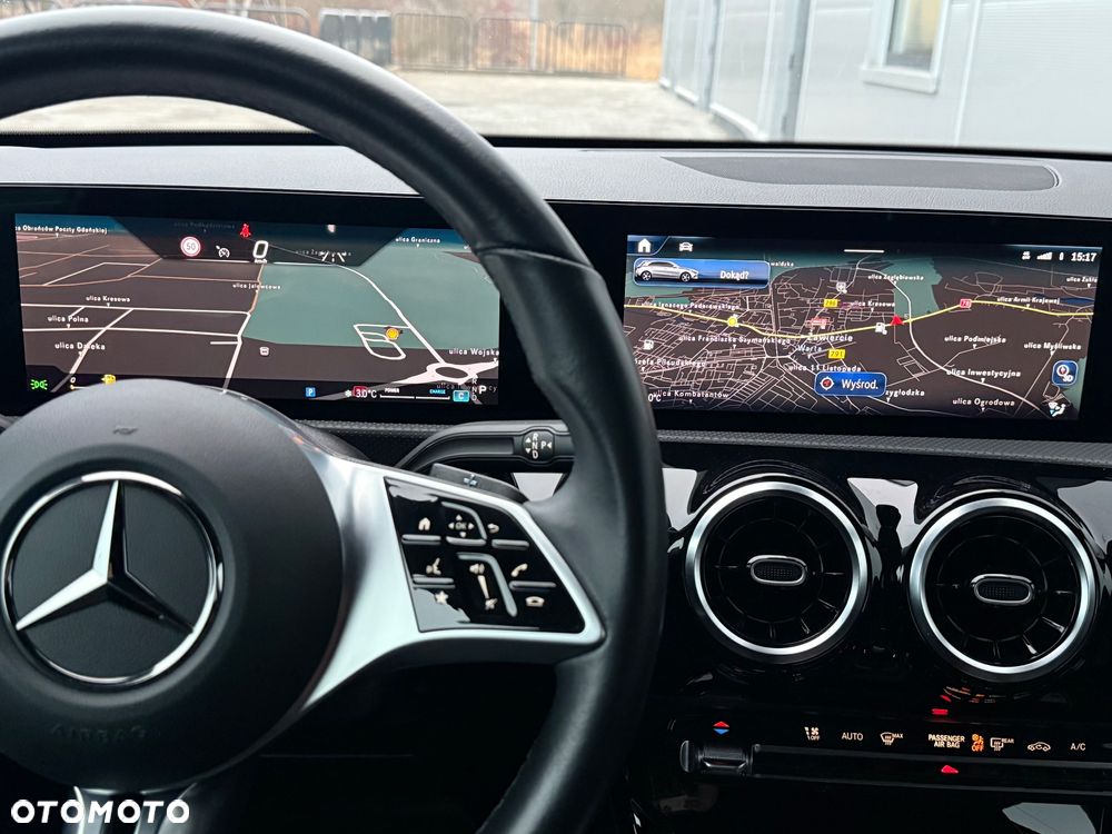 Mercedes-Benz Klasa A 180 7G-DCT Progressive Advanced - 23