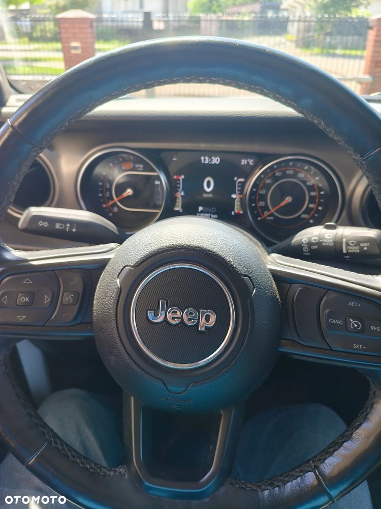 Jeep Wrangler - 9