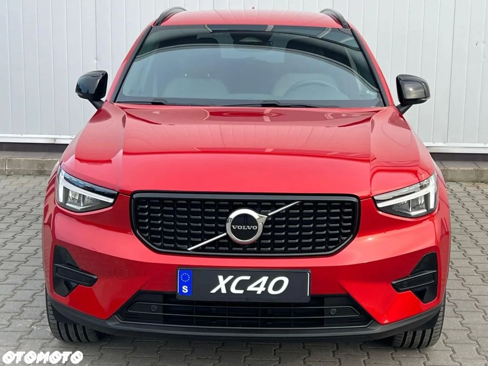 Volvo XC 40 B4 AWD Ultimate Dark - 12