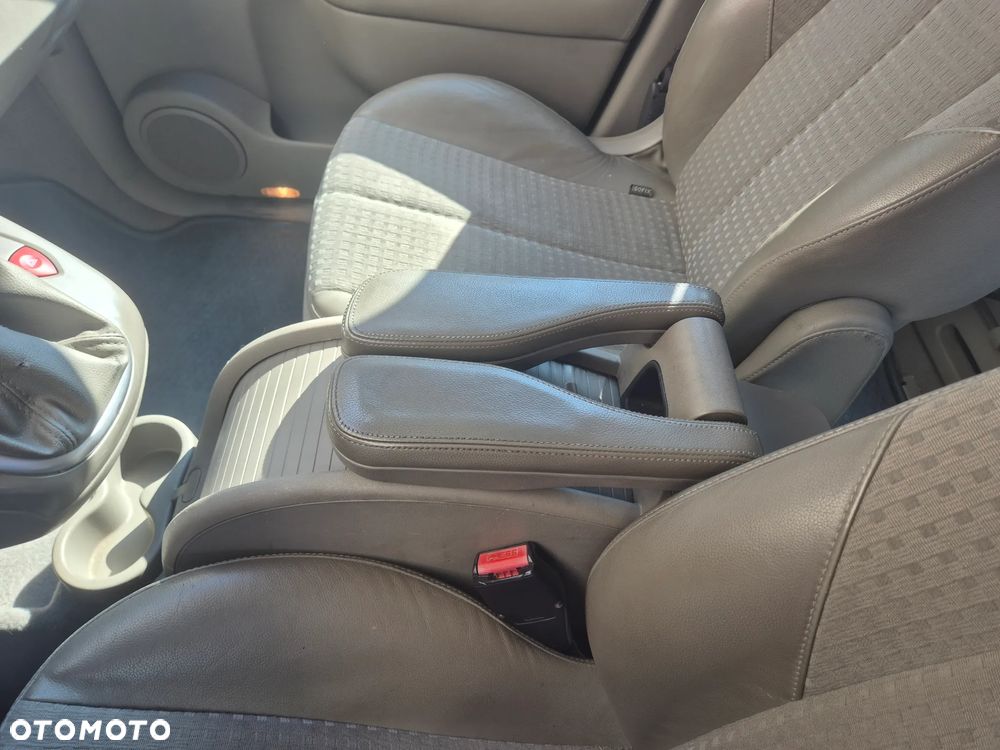 Renault Scenic 2.0 16V Privilege - 8