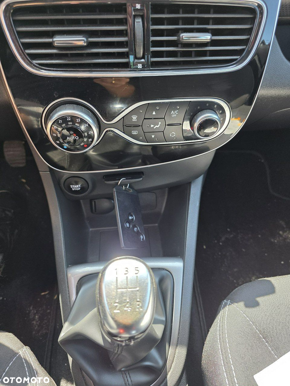 Renault Clio - 22