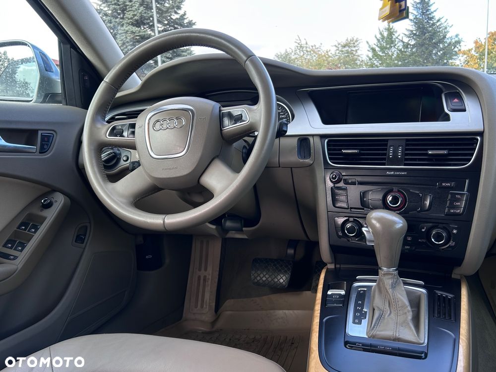 Audi A4 Avant 2.0 TDI DPF multitronic S line Sportpaket - 8
