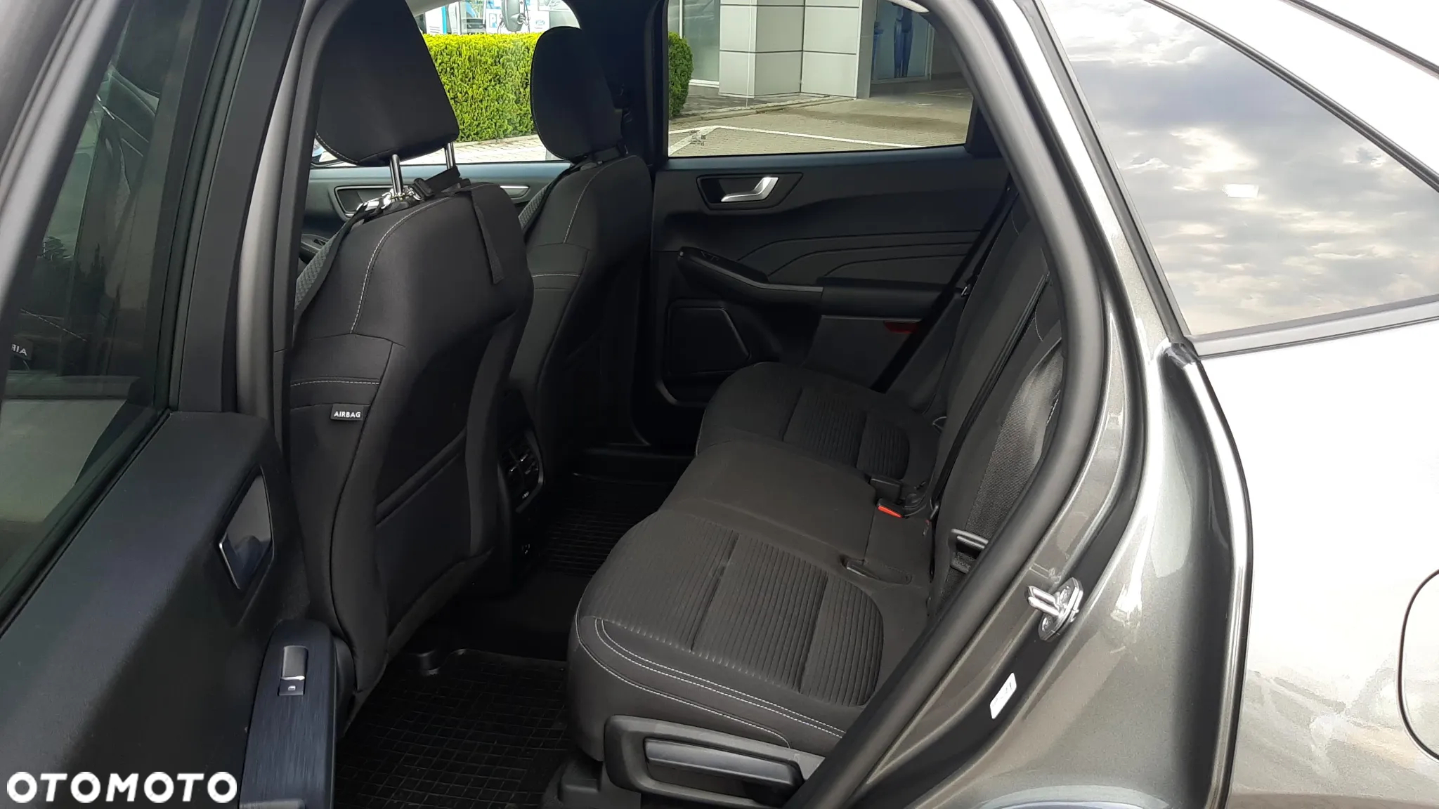Ford Kuga 2.5 FHEV FWD Titanium - 14