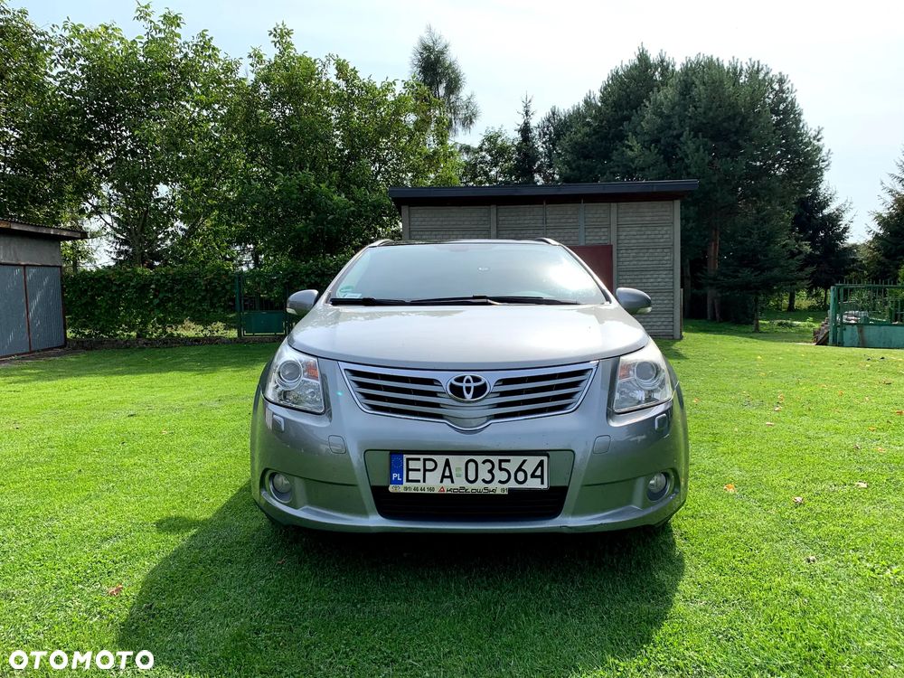 Toyota Avensis 2.2 D-4D Prestige - 4