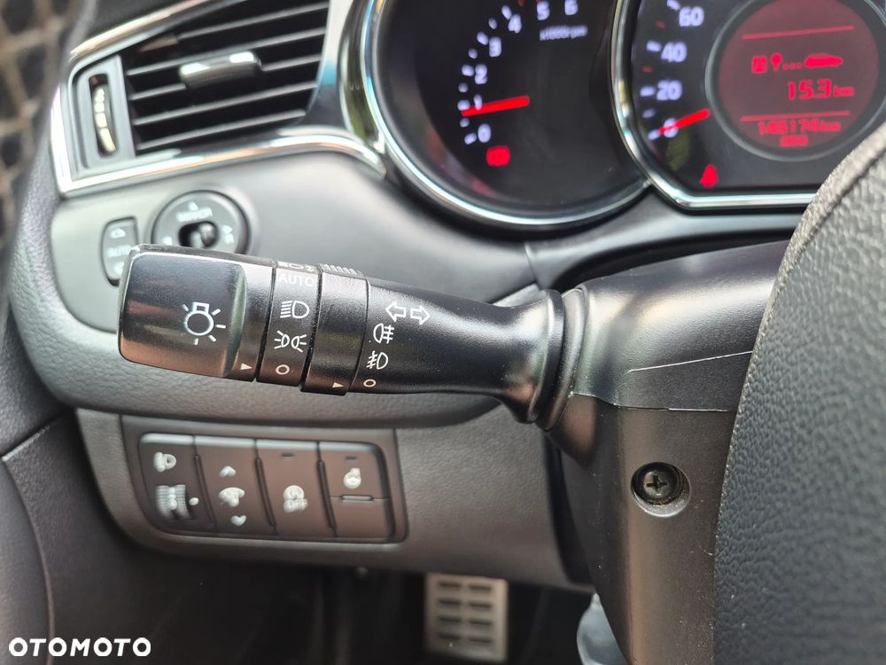 Kia Ceed 1.6 CRDi 136 ISG GT Line - 15