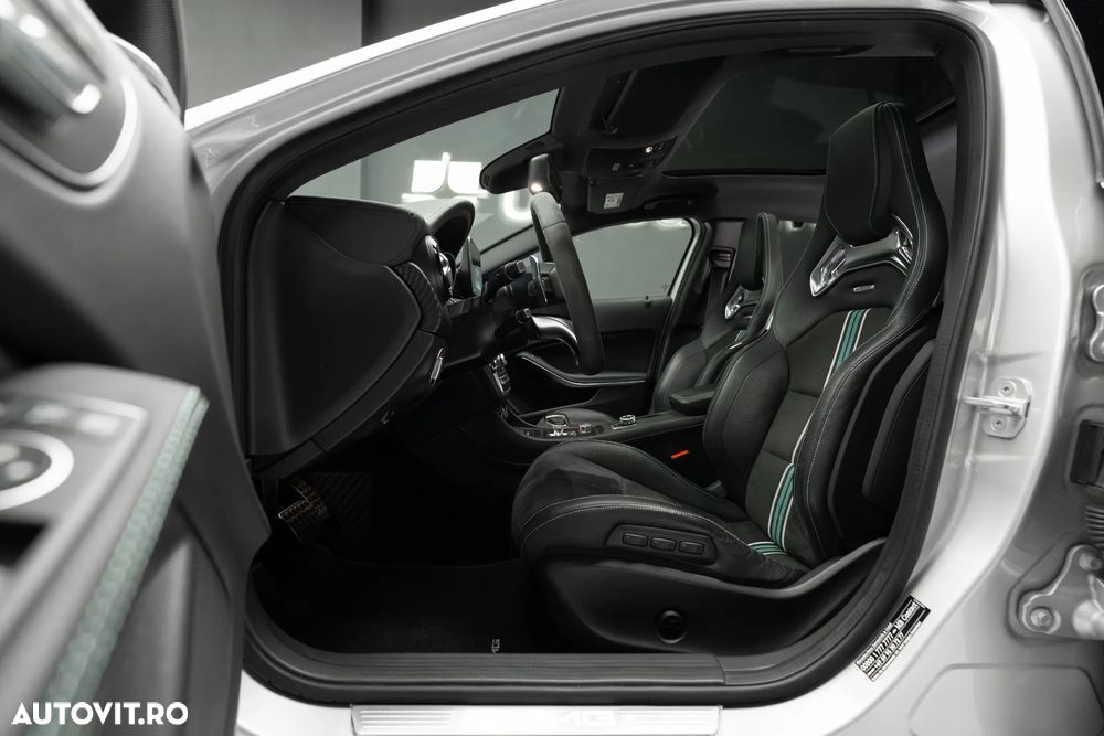 Mercedes-Benz A 45 AMG 4Matic AMG Speedshift 7G-DCT PETRONAS 2015 World Champion Edition - 15