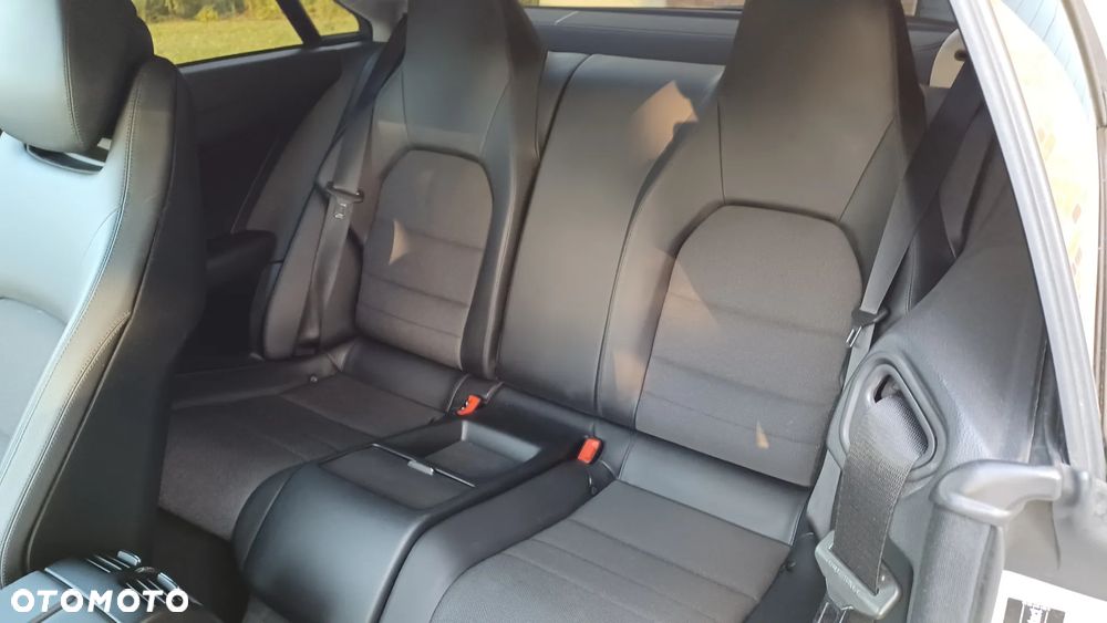 Mercedes-Benz Klasa E 200 CGI Coupe BlueEFFICIENCY Automatik Avantgarde - 30