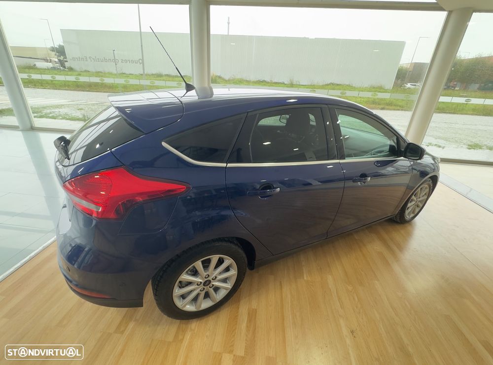 Ford Focus 1.0 SCTi Titanium - 23