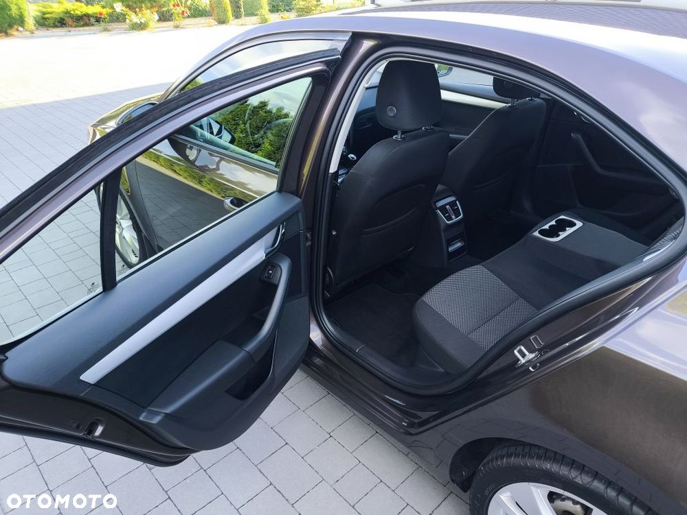 Skoda Octavia 1.4 TSI Ambition - 11