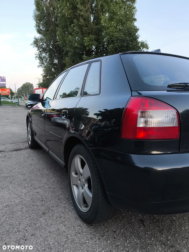 Audi A3 Sportback 1.8T Attraction - 8