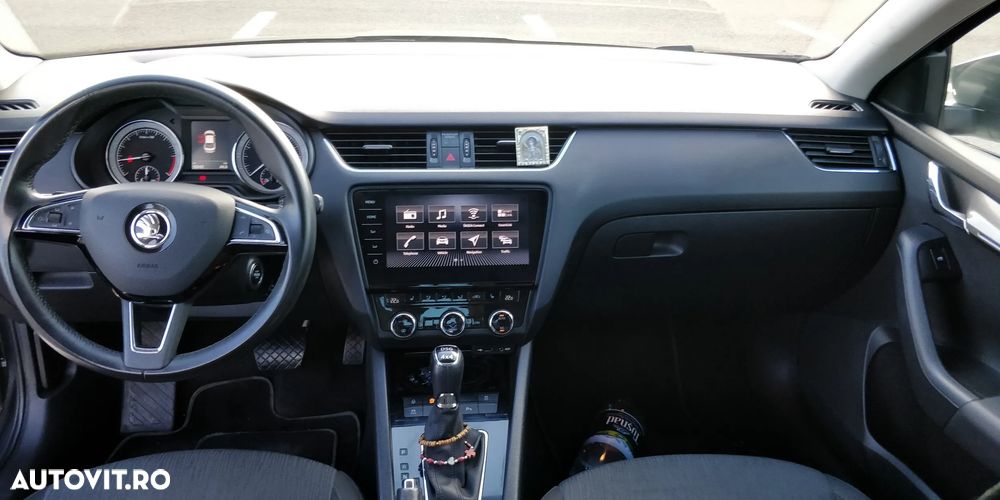 Skoda Octavia 2.0 TDI DSG Style - 9