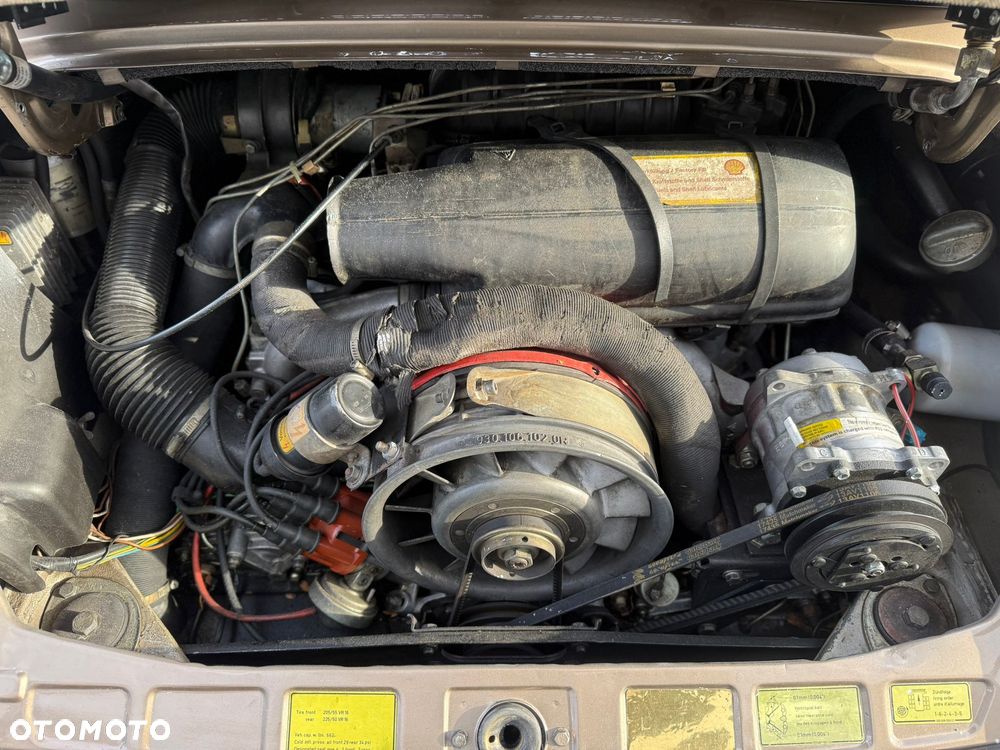 Porsche 911 - 21