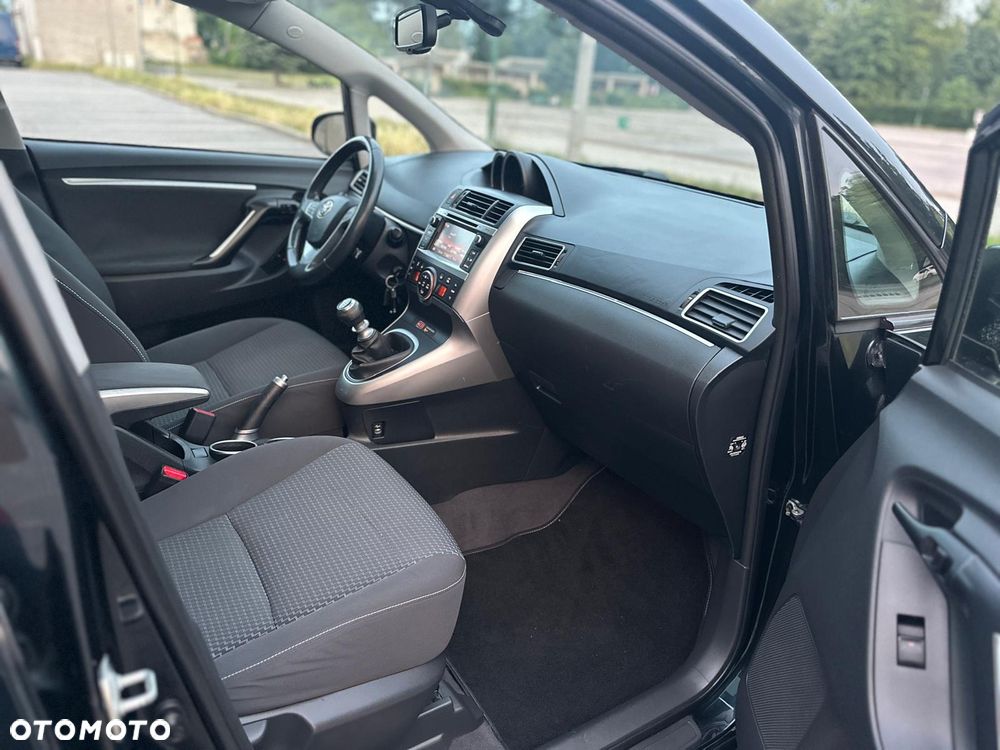 Toyota Verso - 31