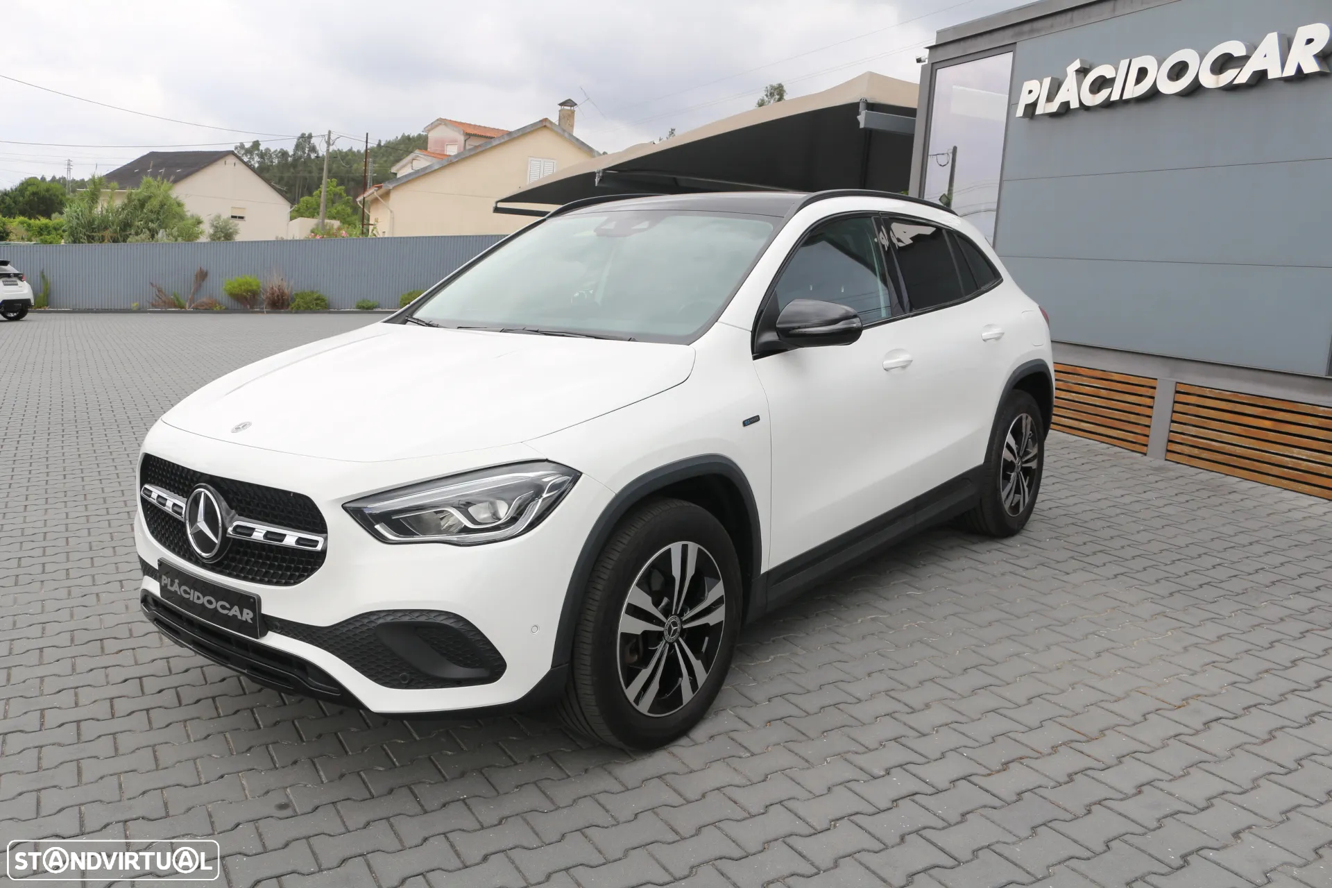 Mercedes-Benz GLA 250 e Progressive - 2