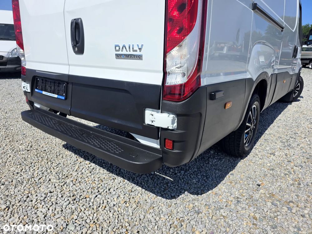 Iveco IVECO 35S18 3.0 HPI 180 KONNY ŚREDNI AUTOMAT KLIMA ALUFELGI LED NAVIGACJA - 11
