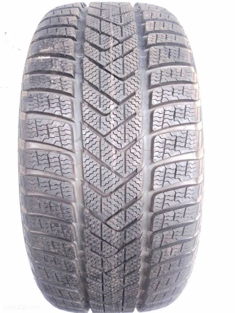 Pirelli Sottozero 3 235/40 R19 96V 2024 - 1