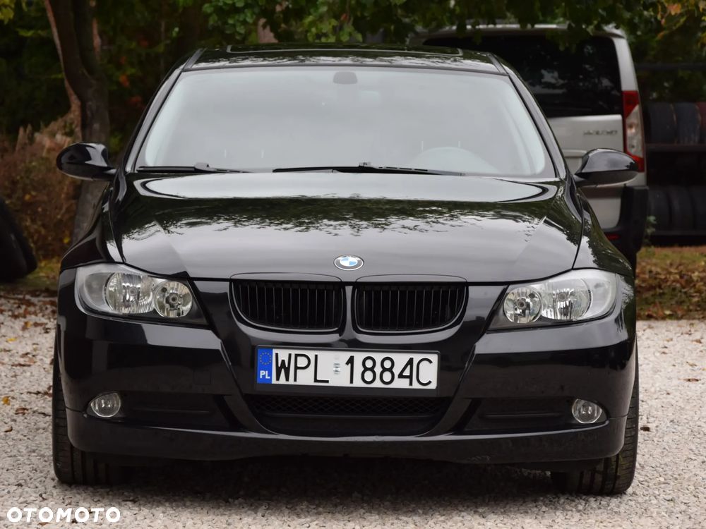 BMW 3 Series 2005 photo 2