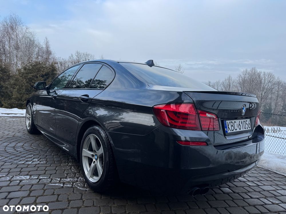 BMW Seria 5 528i xDrive - 4