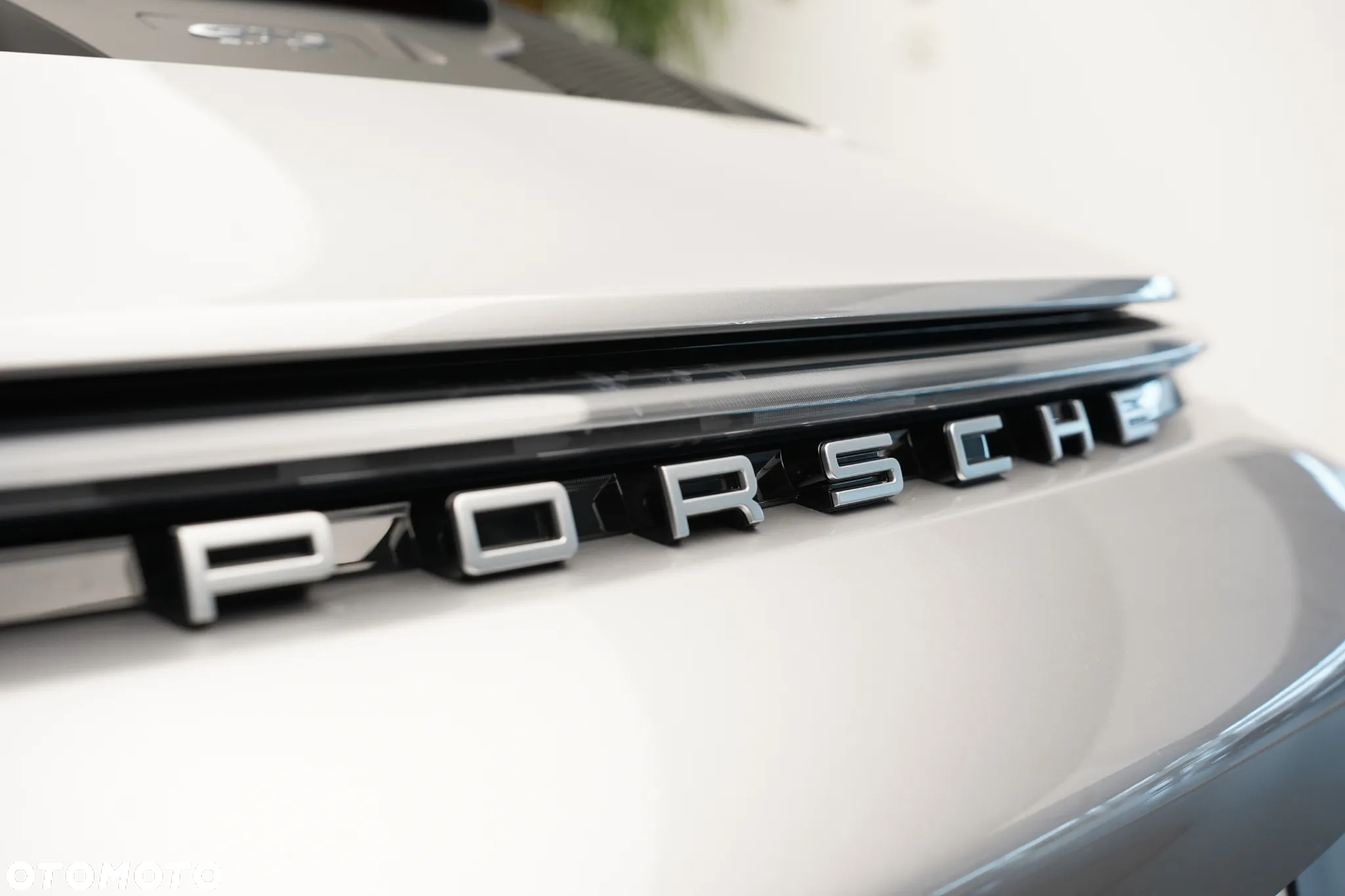 Porsche 911 GT3 Touring PDK - 34