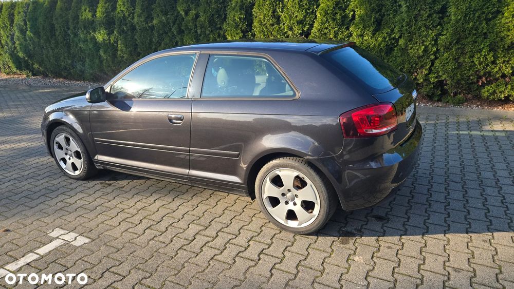 Audi A3 3-drzwiowe 1.6 TDI Ambition - 4
