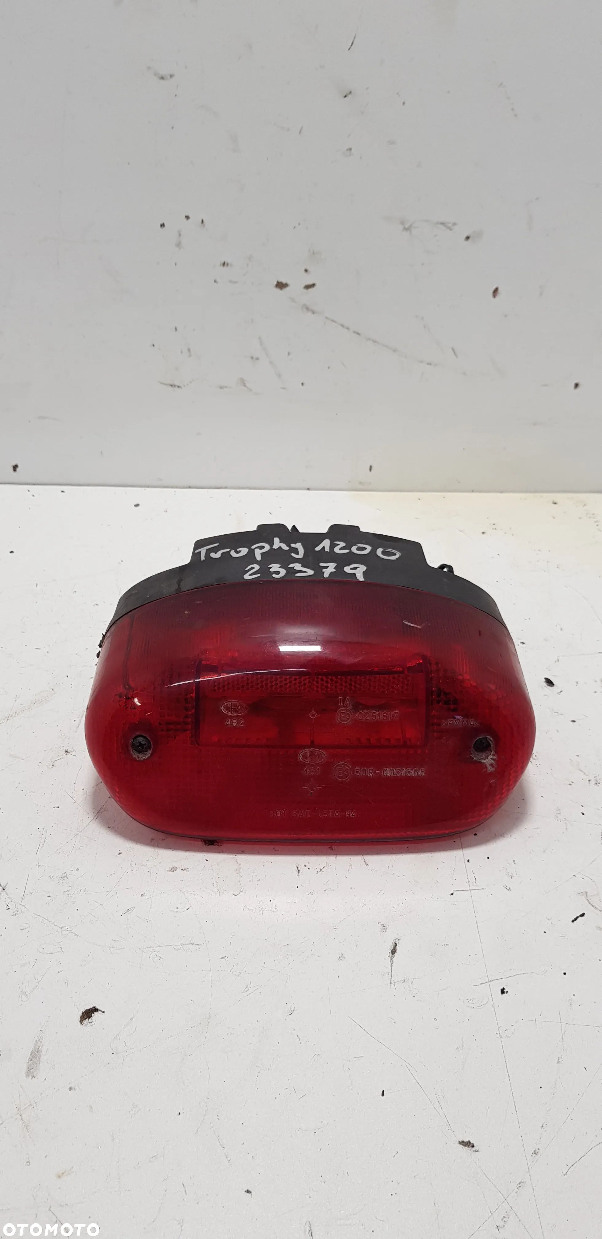 Triumph Trophy 1200 lampa tył - 1