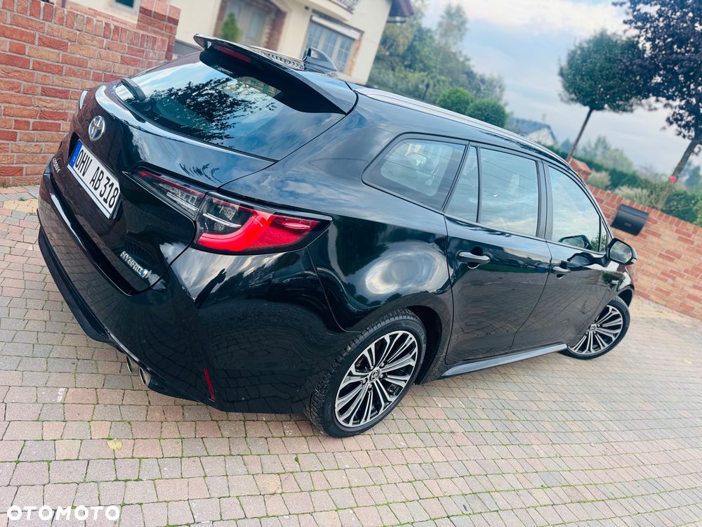 Toyota Corolla 2.0 Black&White - 31