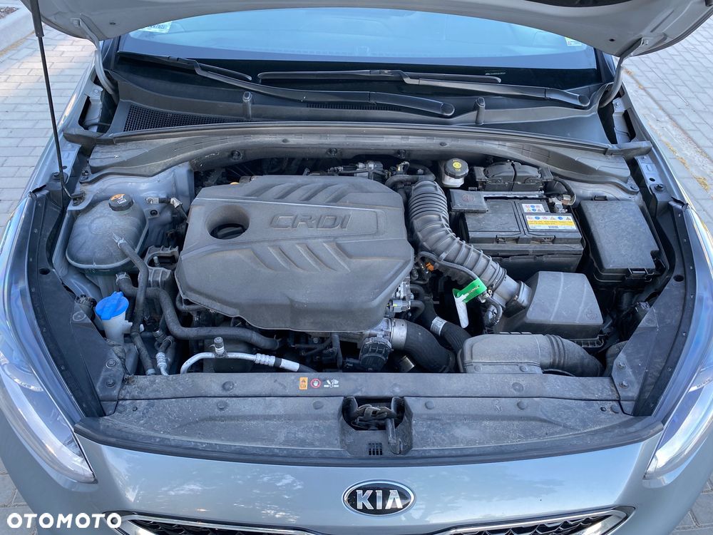 Kia Ceed 1.6 CRDi mHEV M - 22