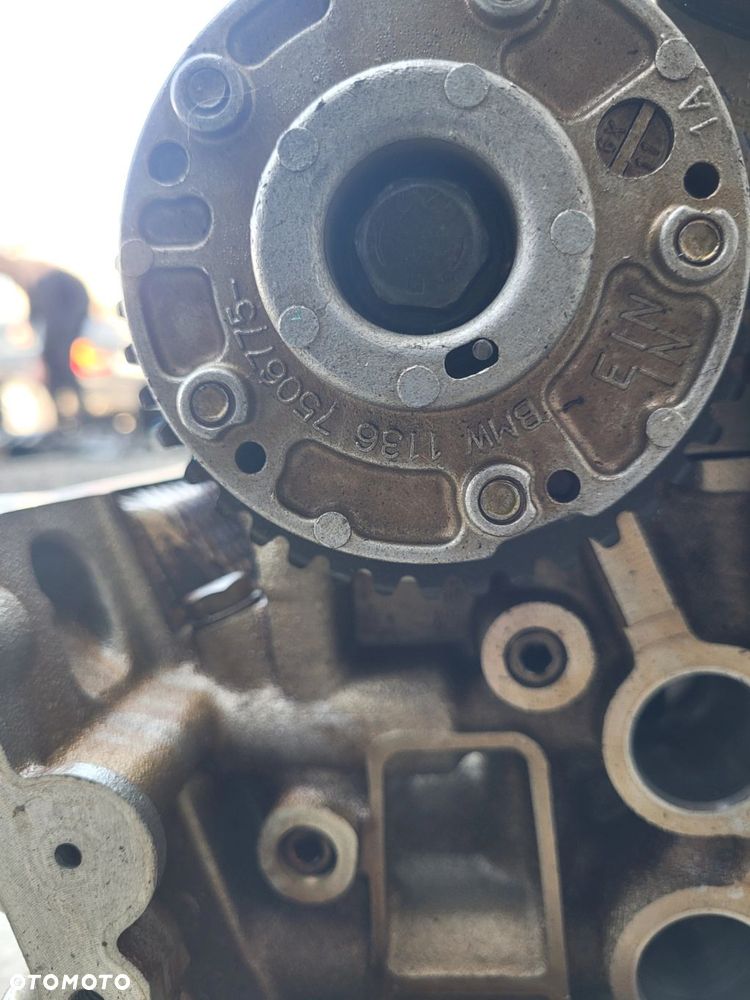 GŁOWICA LEWA Z WAŁKAMI BMW E60 E61 E63 E64 N62B48 7542613 7540322 - 5