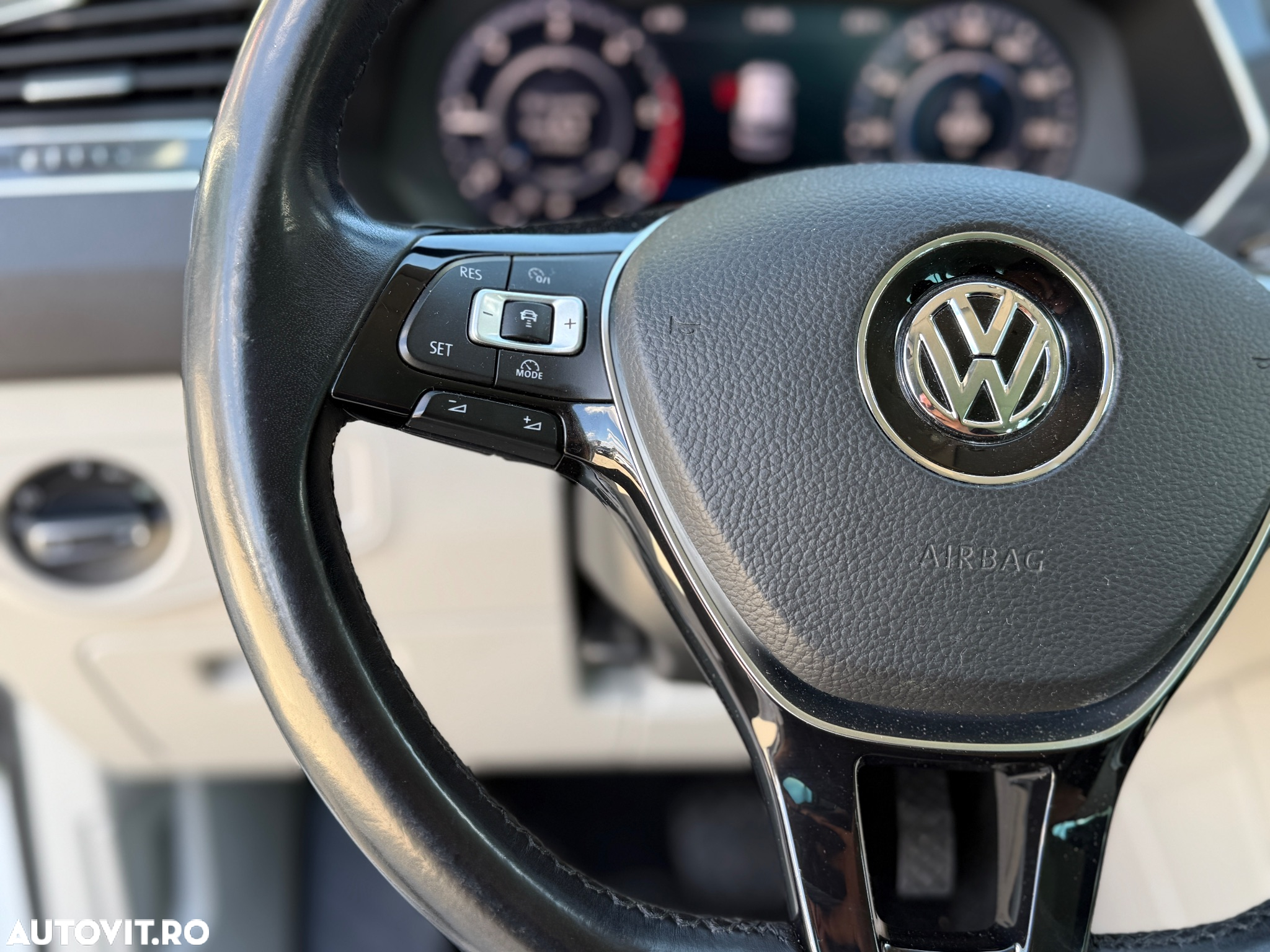 Volkswagen Tiguan 2.0 TDI SCR DSG R-Line - 5