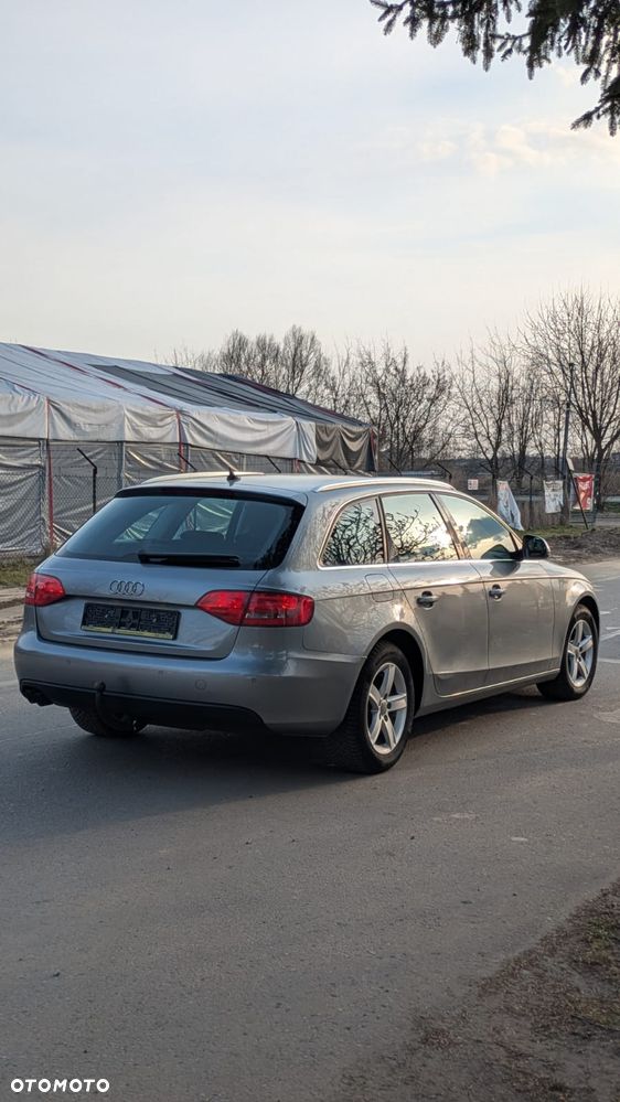 Audi A4 Avant 2.0 TDI DPF Ambiente - 6