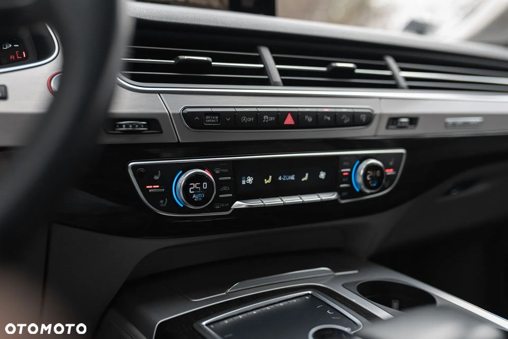 Audi SQ7 - 14