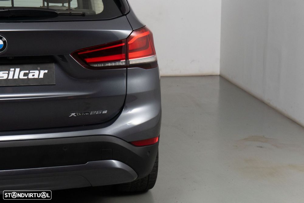 BMW X1 25 e xDrive Corporate Edition - 18