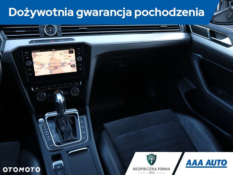 Volkswagen Passat - 9