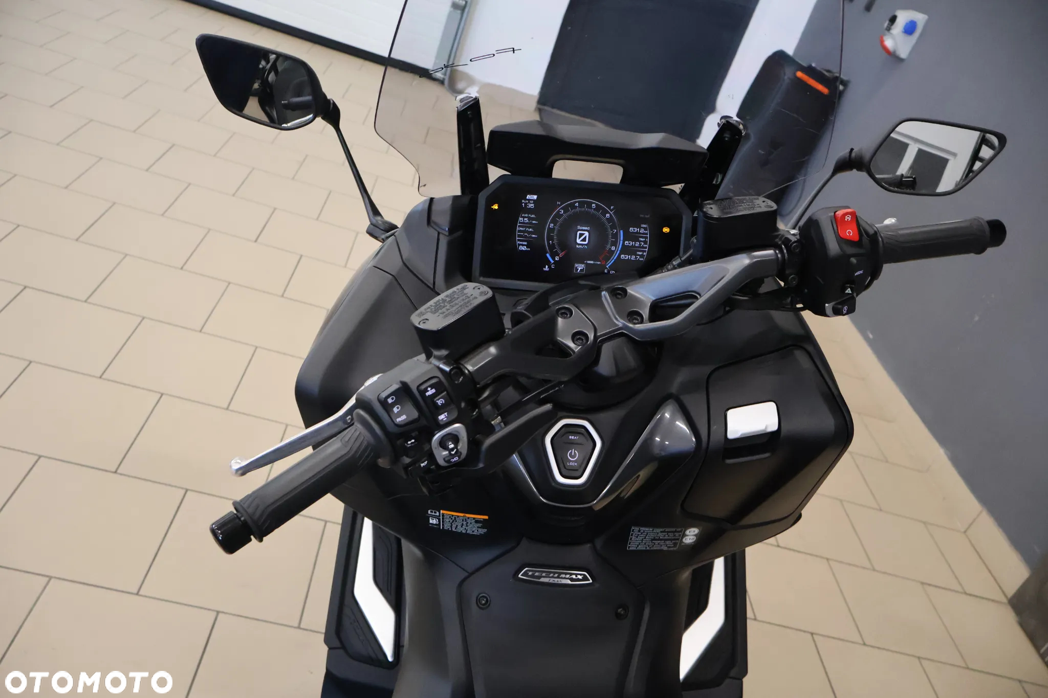 Yamaha Tmax - 31