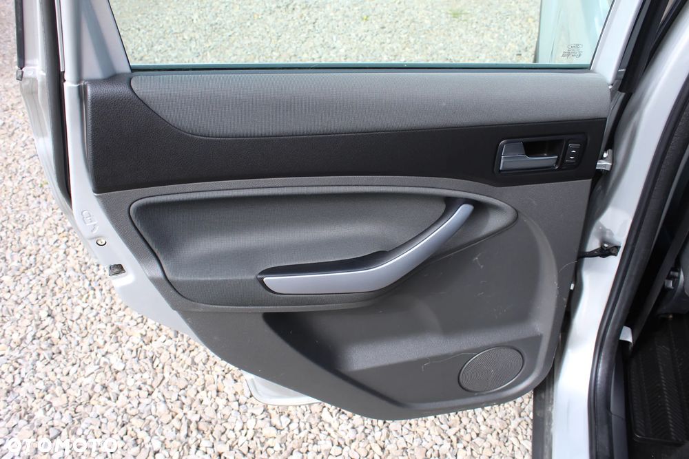Ford Kuga - 14