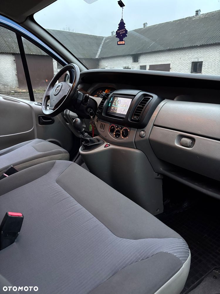 Opel Vivaro - 10